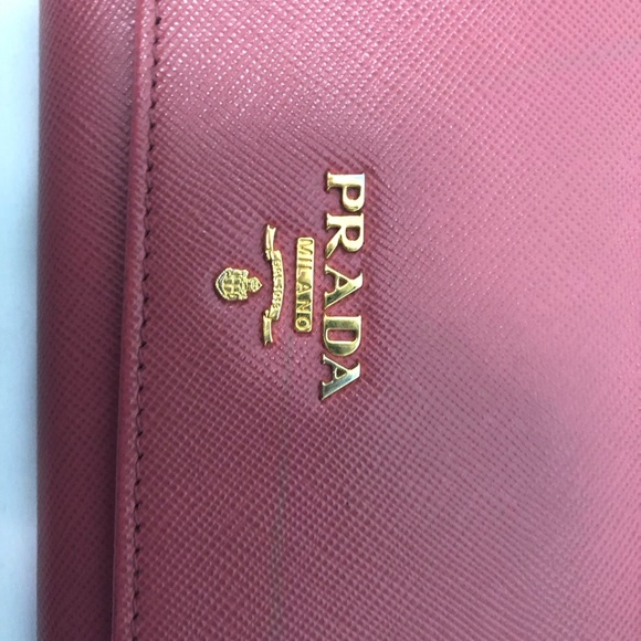 Prada leather wallet - Picture 2 of 8